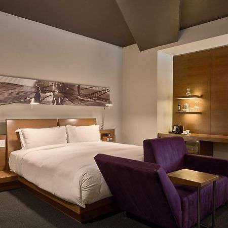 Hotel Le Germain YYC Exterior photo