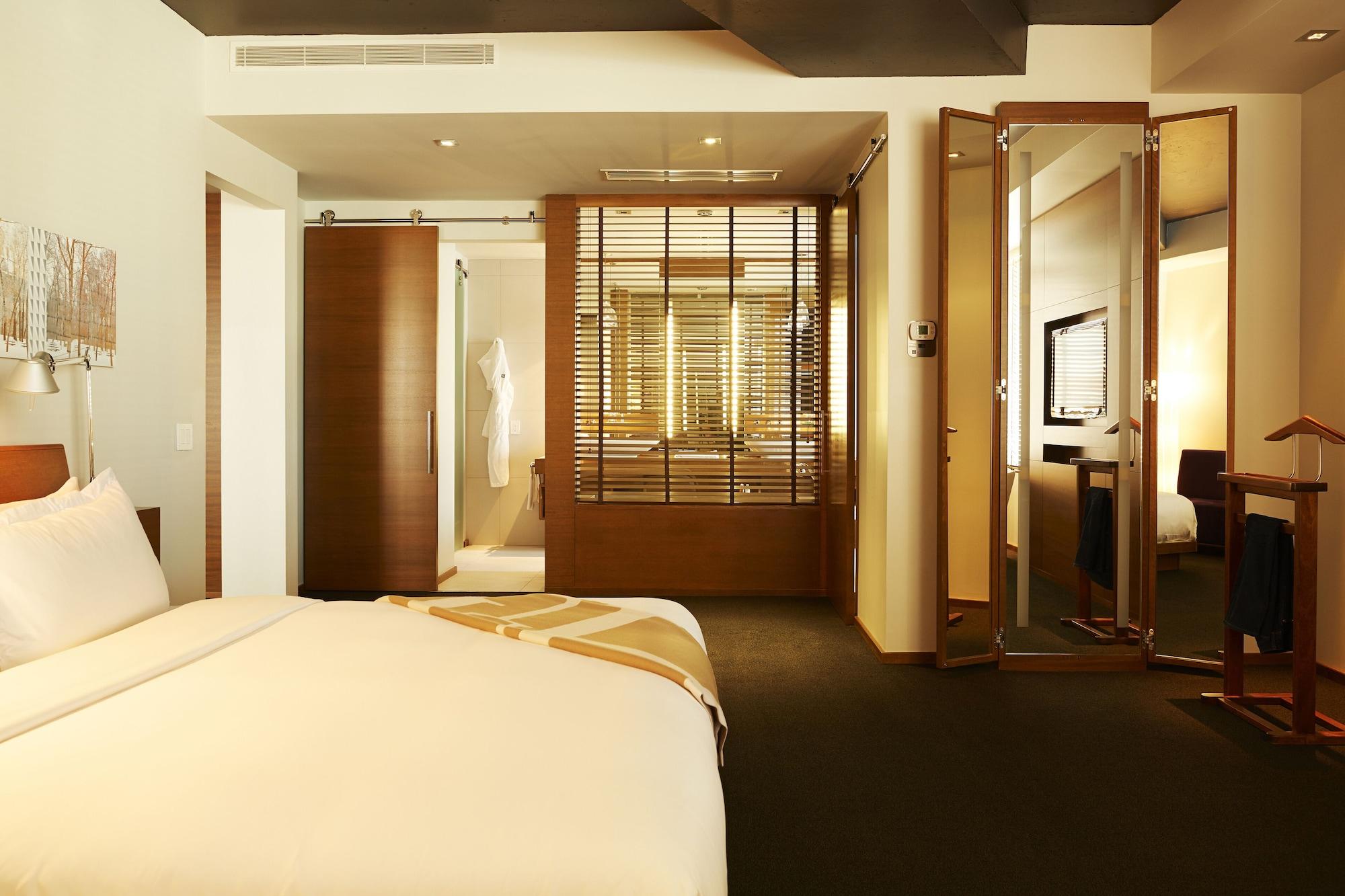 Hotel Le Germain YYC Exterior photo