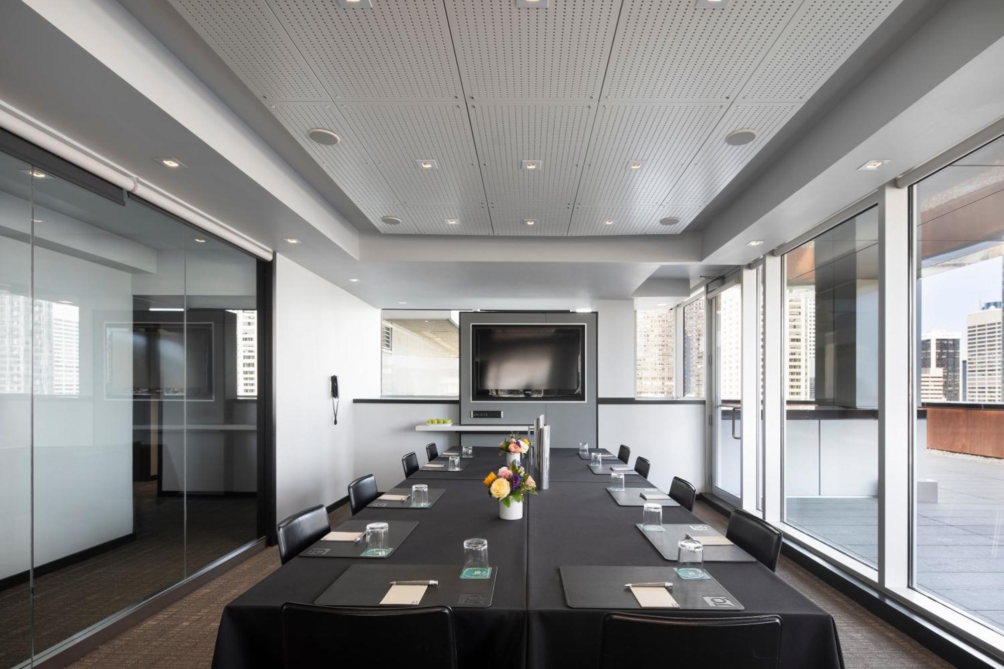 Hotel Le Germain YYC Exterior photo