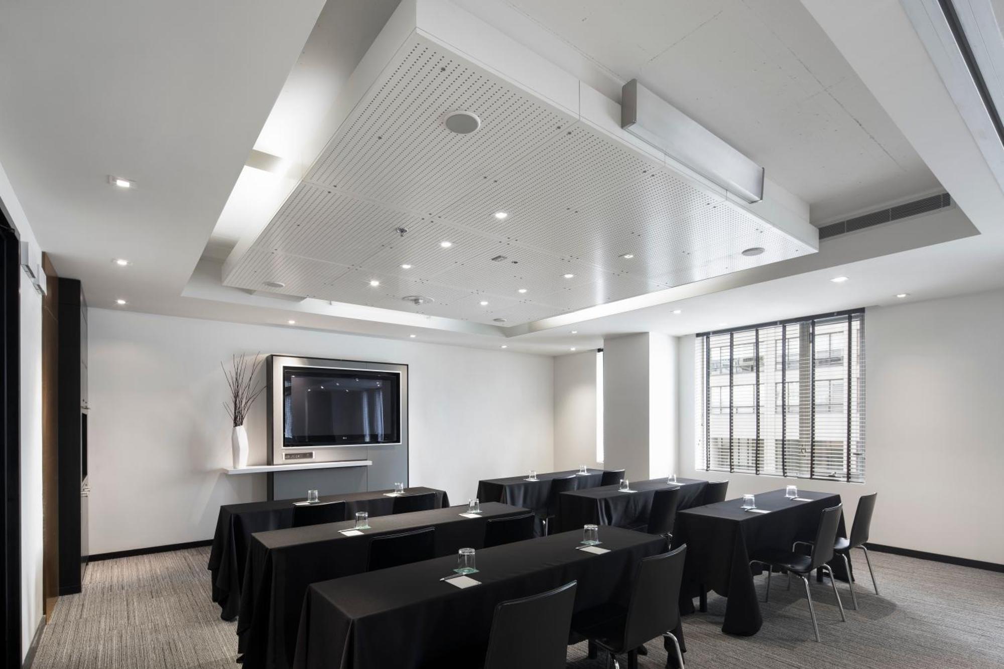 Hotel Le Germain YYC Exterior photo