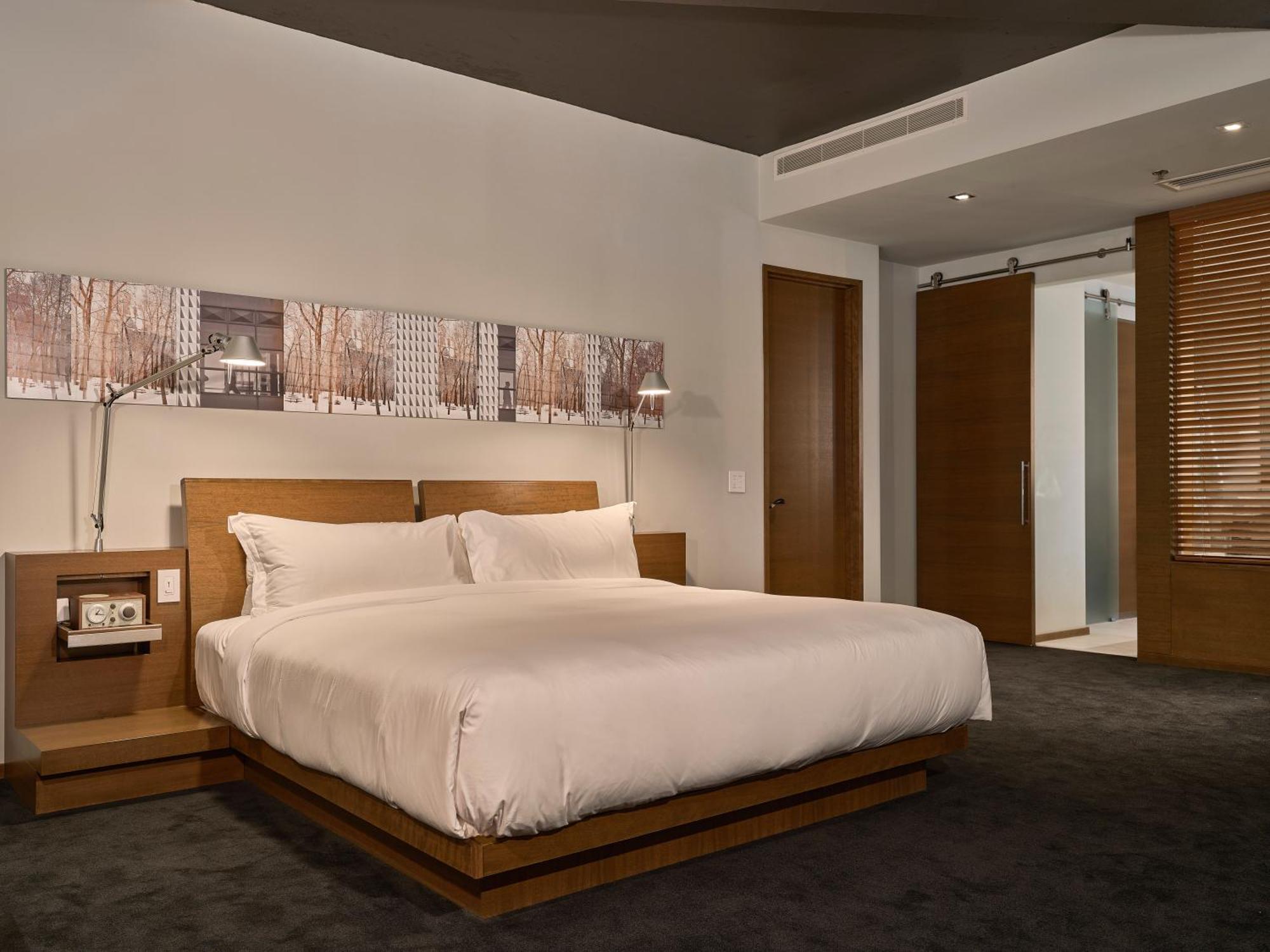 Hotel Le Germain YYC Exterior photo